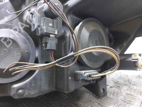 Right headlight RENAULT SCÉNIC II (JM0/1_) | BP15618913C29