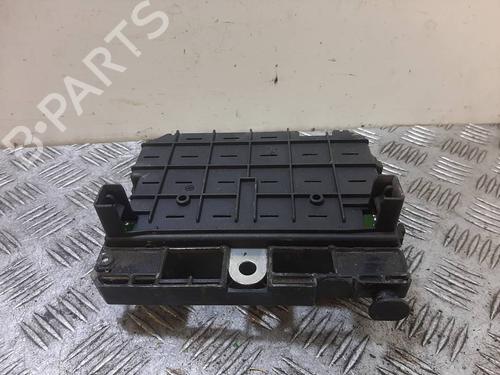 Used Fuse box Fuse box 38709230 38709230