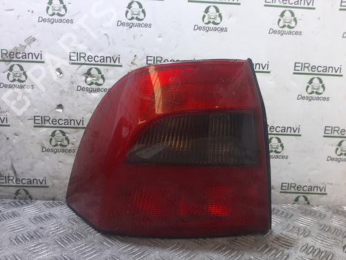 Used Left taillight OPEL VECTRA B (J96) [1995-2004]  17959402