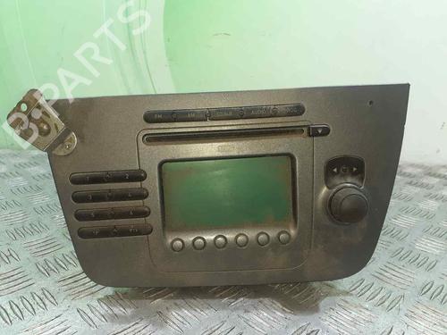 Used Radio SEAT ALTEA XL (5P5, 5P8) 1.9 TDI (105 hp) 8004988