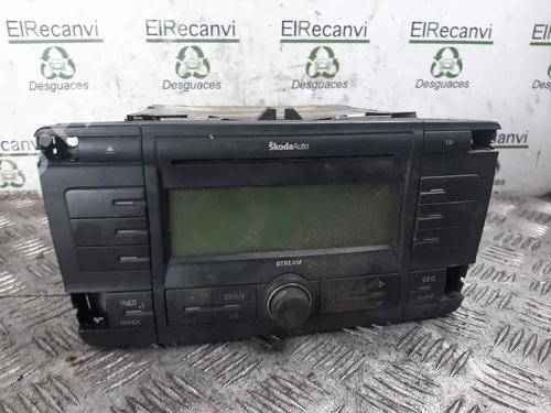 Used Radio SKODA OCTAVIA II (1Z3) [2004-2013]  13056625