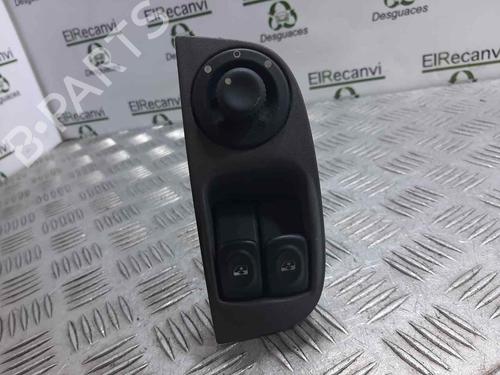 Interrupteur de vitre avant gauche RENAULT MEGANE I Classic (LA0/1_) 1.6 16V (LA00, LA04, LA0B, LA11, LA16, LA19, LA1J, LA1K,... (107 hp) 7073854