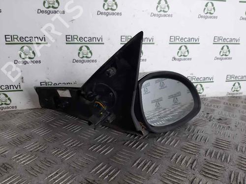 Used Right mirror Right mirror 13658600 13658600