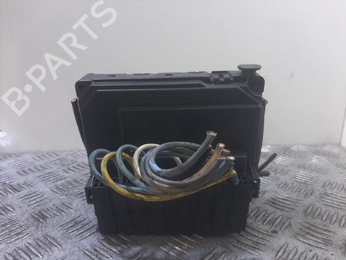 Used Fuse box Fuse box PEUGEOT 407 SW (6E_, 6D_) [2004-2011] 34223580 34223580