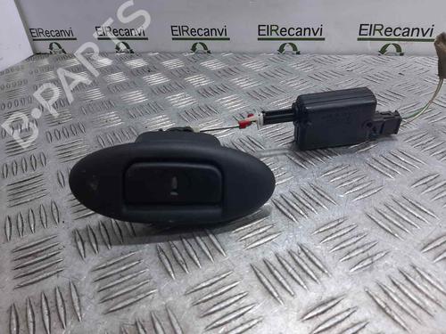 Used Tailgate handle Tailgate handle RENAULT MEGANE I Classic (LA0/1_) 1.6 16V (LA00, LA04, LA0B, LA11, LA16, LA19, LA1J, LA1K,... (107 hp) 7072764 7072764