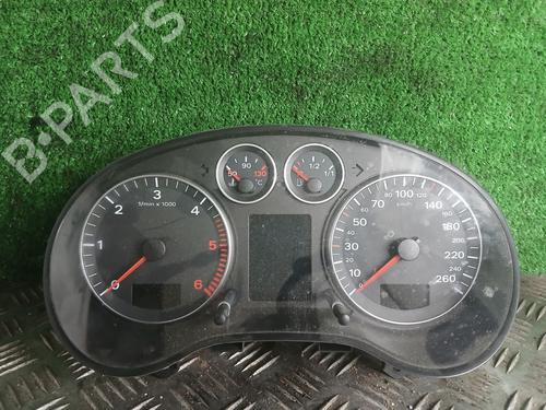 Używane Zestaw wskaźników / Licznik AUDI A3 (8P1) [2003-2013]  32177356