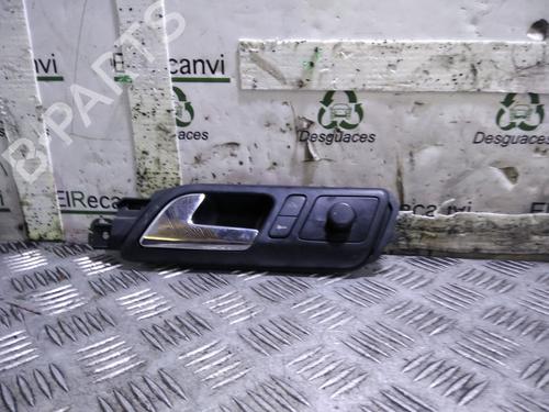 Used Front left interior door handle VW POLO IV (9N_, 9A_) 1.4 16V (75 hp) 28839316