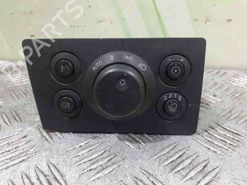 Used Headlight switch OPEL ZAFIRA / ZAFIRA FAMILY B (A05) 1.9 CDTI (M75) (120 hp) 11224020
