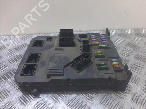 Used Fuse box Fuse box PEUGEOT 407 SW (6E_, 6D_) [2004-2011] 34223579 34223579