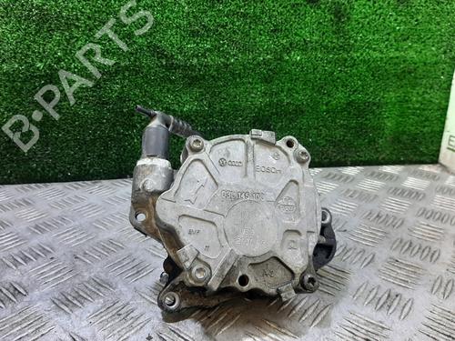 Used Vacuum pump VW GOLF VI (5K1) 1.6 TDI (90 hp) 25851893