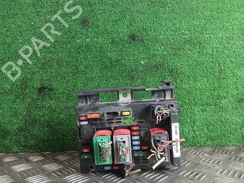 Used Fuse box Fuse box PEUGEOT 206 Hatchback (2A/C) 1.4 HDi eco 70 (68 hp) 33943888 33943888