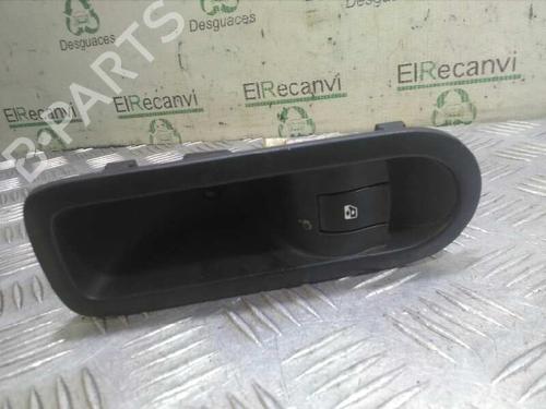 Høyre Foran elrute bryter RENAULT MEGANE II (BM0/1_, CM0/1_) 1.9 dCi (BM0G, CM0G) (120 hp) 4624642