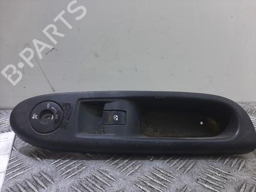 Used Right front window switch RENAULT CLIO II (BB_, CB_) [1998-2016]  32323959