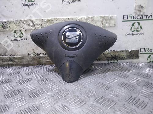 Used Driver airbag SEAT IBIZA II (6K1) [1993-2002]  28728487