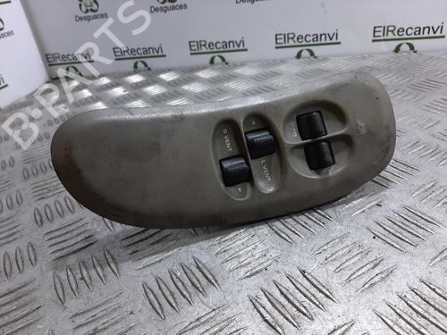 Used Left front window switch CHRYSLER VOYAGER IV (RG, RS) 2.4 (147 hp) 7819746