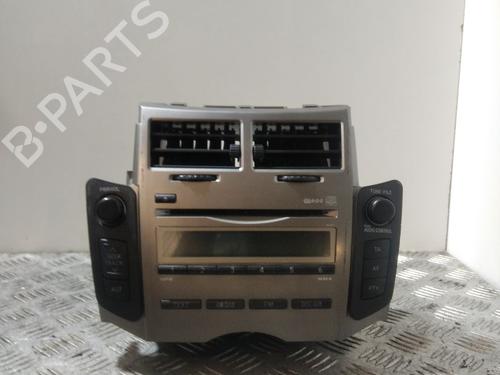 Bilradio TOYOTA YARIS (_P9_) 1.0 VVT-i (KSP90_, KSP90R) (69 hp) 29537210