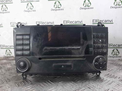 Used Radio MERCEDES-BENZ C-CLASS (W203) C 240 (203.061) (170 hp) 11225317