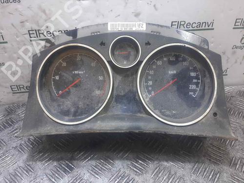 Used Instrument cluster OPEL ZAFIRA / ZAFIRA FAMILY B (A05) [2005-2019]  15181207