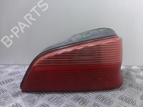 Feu arrière droit PEUGEOT 106 II (1A_, 1C_) 1.4 i (75 hp) 32172759