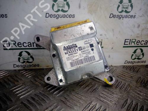 Used ECU airbags RENAULT TRAFIC II Van (FL) [2001-2025]  7189398