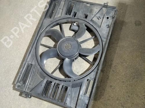 Used Radiator fan VW GOLF VI (5K1) 1.6 TDI (90 hp) 30674767