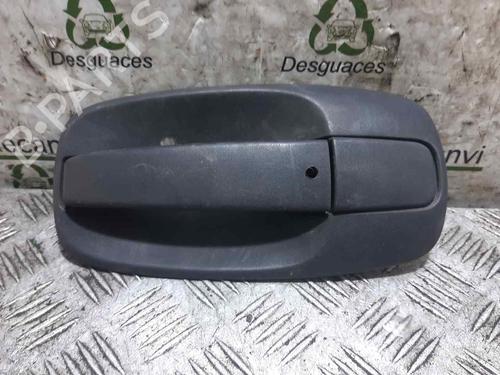 Maneta exterior delantera derecha OPEL VIVARO A Van (X83) [2001-2015]  16904338