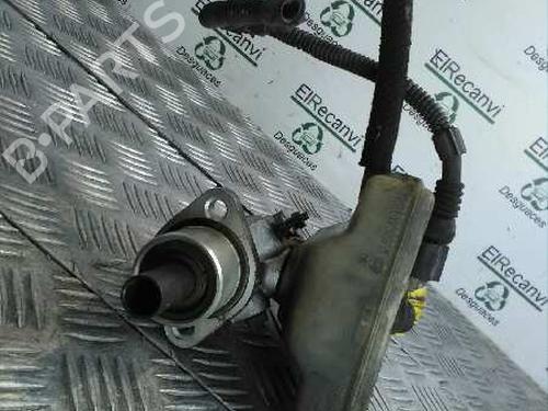 Hovedbremsecylinder VW TRANSPORTER T4 Van (70A, 70H, 7DA, 7DH) 2.5 TDI (88 hp) 4521321