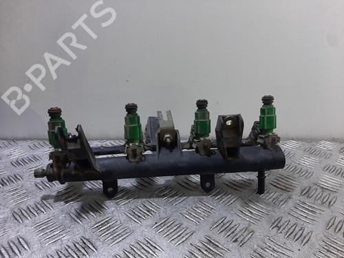 Used Injection rail CITROËN SAXO (S0, S1) 1.4 VTS (75 hp) 30839501