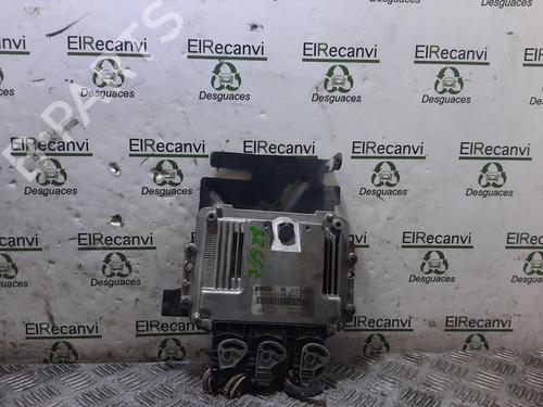Used Engine control unit (ECU) RENAULT SCÉNIC II (JM0/1_) [2003-2010]  18148290