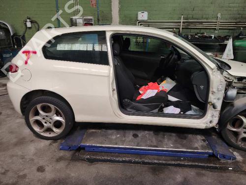 Right front steering knuckle ALFA ROMEO 147 (937_) 1.6 16V T.SPARK ECO (937.AXA1A, 937.BXA1A) | BP4527113M26 