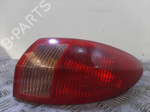 Fanale posteriore destro Fanale posteriore destro ALFA ROMEO 147 (937_) 1.9 JTD (937.AXD1A, 937.BXD1A, 937.AXV1A, 937.BXB1A,... (115 hp) 37195813 37195813