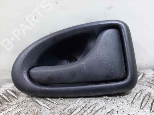 Maneta interior delantera derecha DACIA LOGAN (LS_) 1.4 (LS0A, LS0C, LS0E, LS0G) (75 hp) 13687146