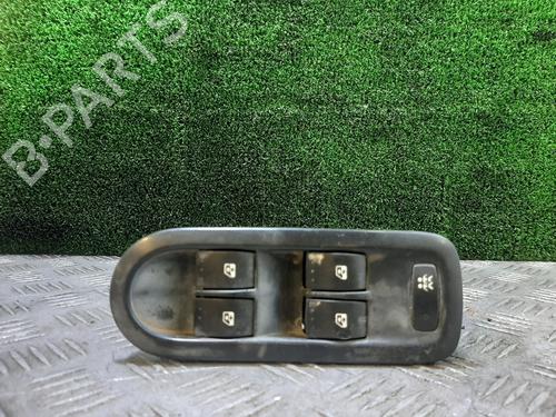 Interrupteur de vitre avant gauche RENAULT MEGANE II (BM0/1_, CM0/1_) [2001-2012]  27677975