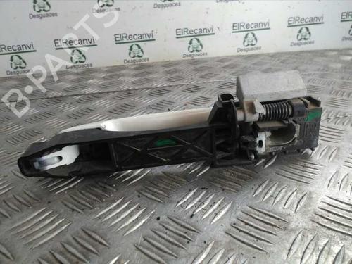Used Front right exterior door handle NISSAN PATHFINDER III (R51) 2.5 dCi 4WD (171 hp) 4526563