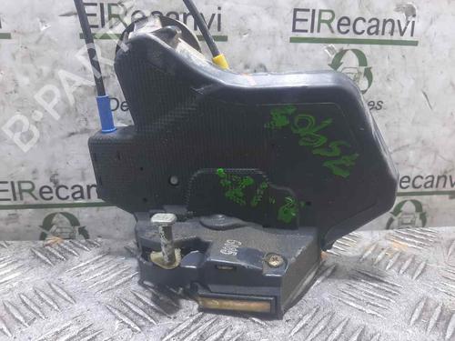 Fechadura trás esquerda Fechadura trás esquerda TOYOTA COROLLA Verso (ZER_, ZZE12_, R1_) 2.2 D-4D (AUR10_, AUR10R) (136 hp) 16136567 16136567