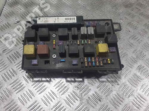 Boîte à Fusibles OPEL ZAFIRA / ZAFIRA FAMILY B (A05) 1.9 CDTI (M75