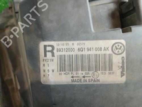 Right headlight VW POLO IV (9N_, 9A_) | BP32348926C29