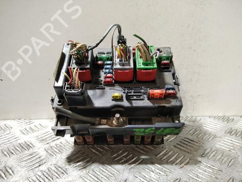 Used Fuse box Fuse box CITROËN XSARA (N1) 1.6 16V (109 hp) 33819994 33819994