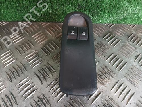 Used Left front window switch RENAULT MEGANE II Saloon (LM0/1_) [2003-2026]  31928760