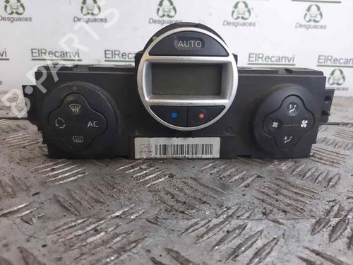 Used Climate control RENAULT SCÉNIC II (JM0/1_) 1.5 dCi (JM0F) (82 hp) 7405484