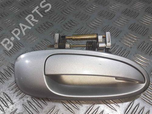 Used Front right exterior door handle TOYOTA AVENSIS Liftback (_T22_) 1.6 VVT-i (ZZT220_, ZZT220R) (110 hp) 8644958