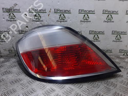 Used Left taillight OPEL ASTRA H (A04) [2004-2014]  17864521