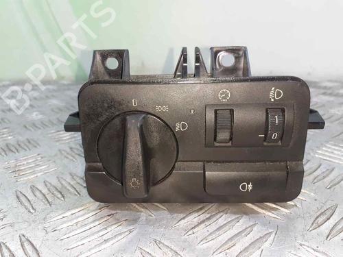Used Headlight switch BMW 3 (E46) 320 d (150 hp) 8188050
