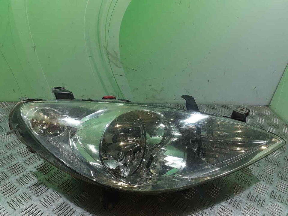 Right headlight PEUGEOT 307 Break (3E) 8636814 BParts