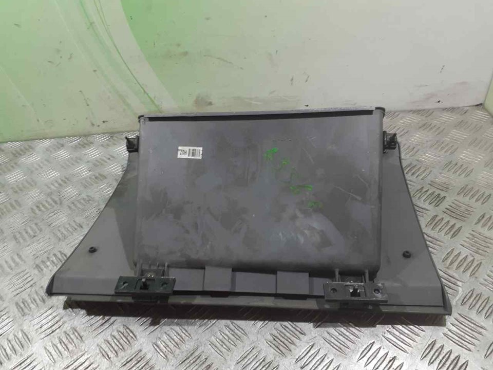 Glove box HYUNDAI GETZ (TB) 1.1 7198489 BParts