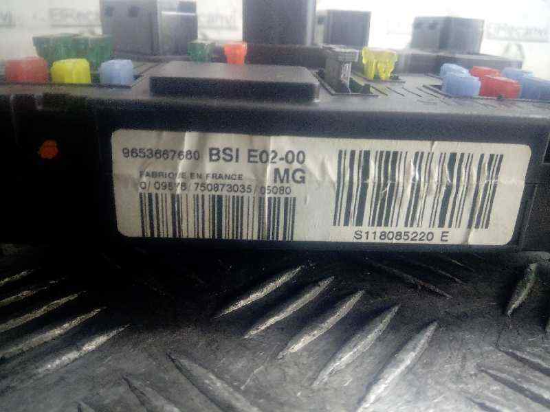 Boîte à Fusibles PEUGEOT 206 Hatchback