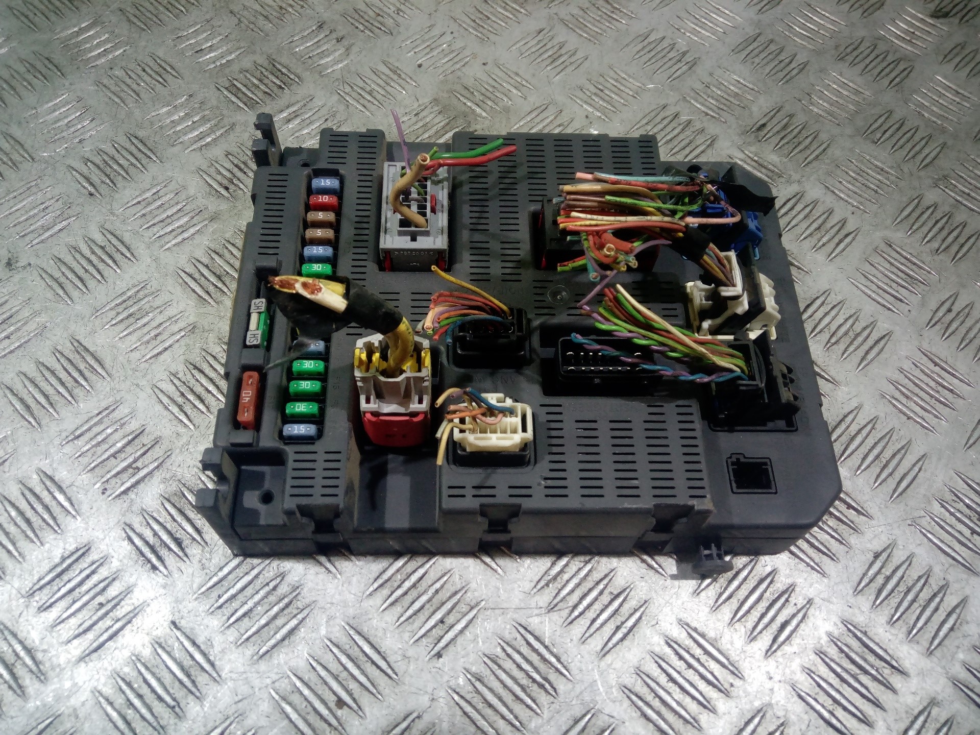 Fuse box PEUGEOT 207 (WA_, WC_) 10291092 BParts
