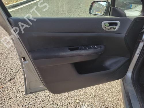 Right headlight PEUGEOT 307 SW (3H) 2.0 16V | BP29970630C29 