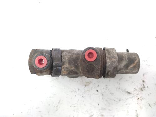 Brake master cylinder LAND ROVER DEFENDER Station Wagon (L316)  | BP21175413M77 