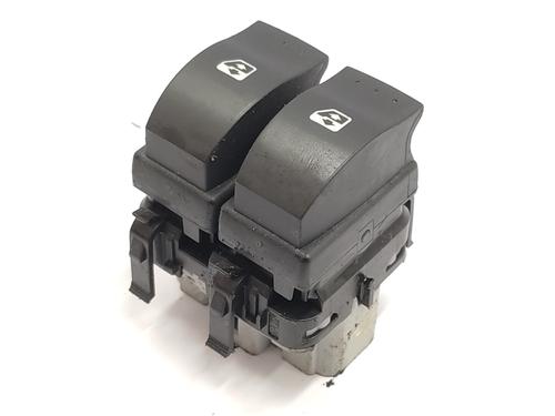 Interrupteur de vitre avant gauche RENAULT MEGANE II (BM0/1_, CM0/1_) 1.9 dCi (BM0G, CM0G) (120 hp) 21327506